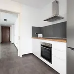 Modern 2br House - Private Pool - Parking * San Bartolomé