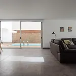 Modern 2br House - Private Pool - Parking San Bartolomé