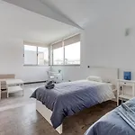 Βίλα Modern 2br House - Private Pool - Parking