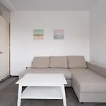 Modern 2br House - Private Pool - Parking * San Bartolomé