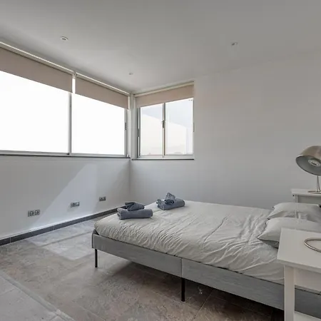 Modern 2br House - Private Pool - Parking San Bartolomé