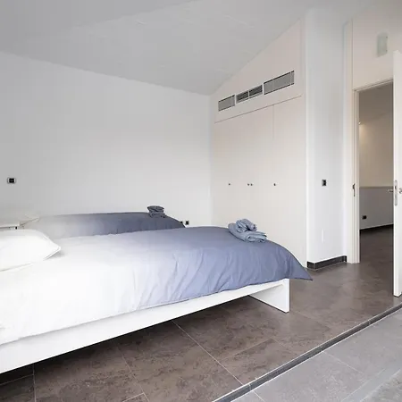 Modern 2br House - Private Pool - Parking San Bartolomé