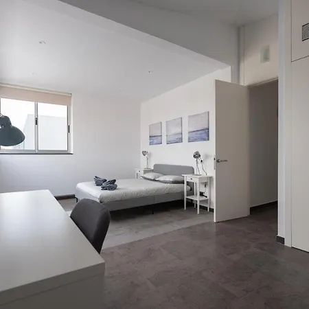 Villa Modern 2br House - Private Pool - Parking *