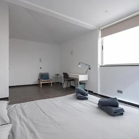 Modern 2br House - Private Pool - Parking ヴィラ *