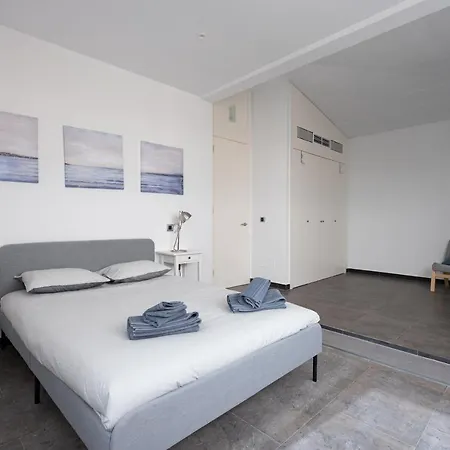 Modern 2br House - Private Pool - Parking ヴィラ *