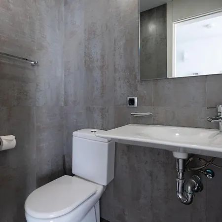 Modern 2br House - Private Pool - Parking * San Bartolomé
